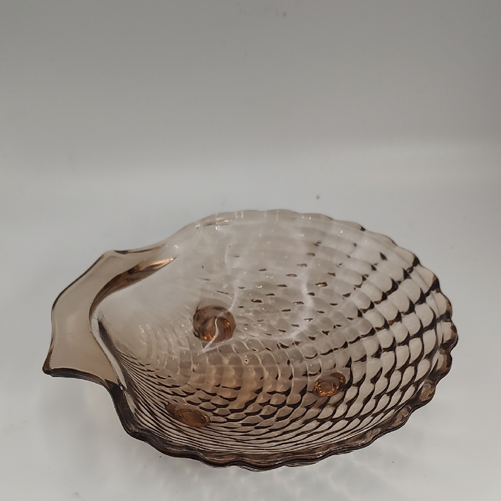 Vintage Viking Smoke Brown Glass Shell Bowl Soap Dish 5 x 5.5 Inches EUC